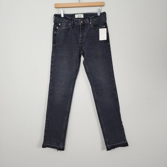 NEW Free People High Waisted Released Frayed Hem Slim Boyfriend Jean Faded Black - Picture 3 of 8